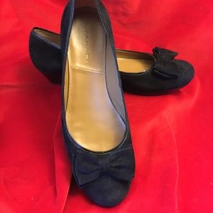 Tahari Suede Black Flat Bow Shoes Sz 8 Great Shape